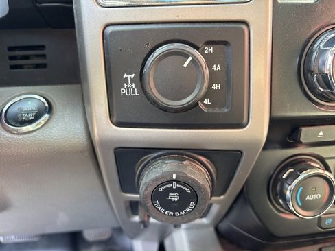 Used 2016 Ford F150 Lariat image 17