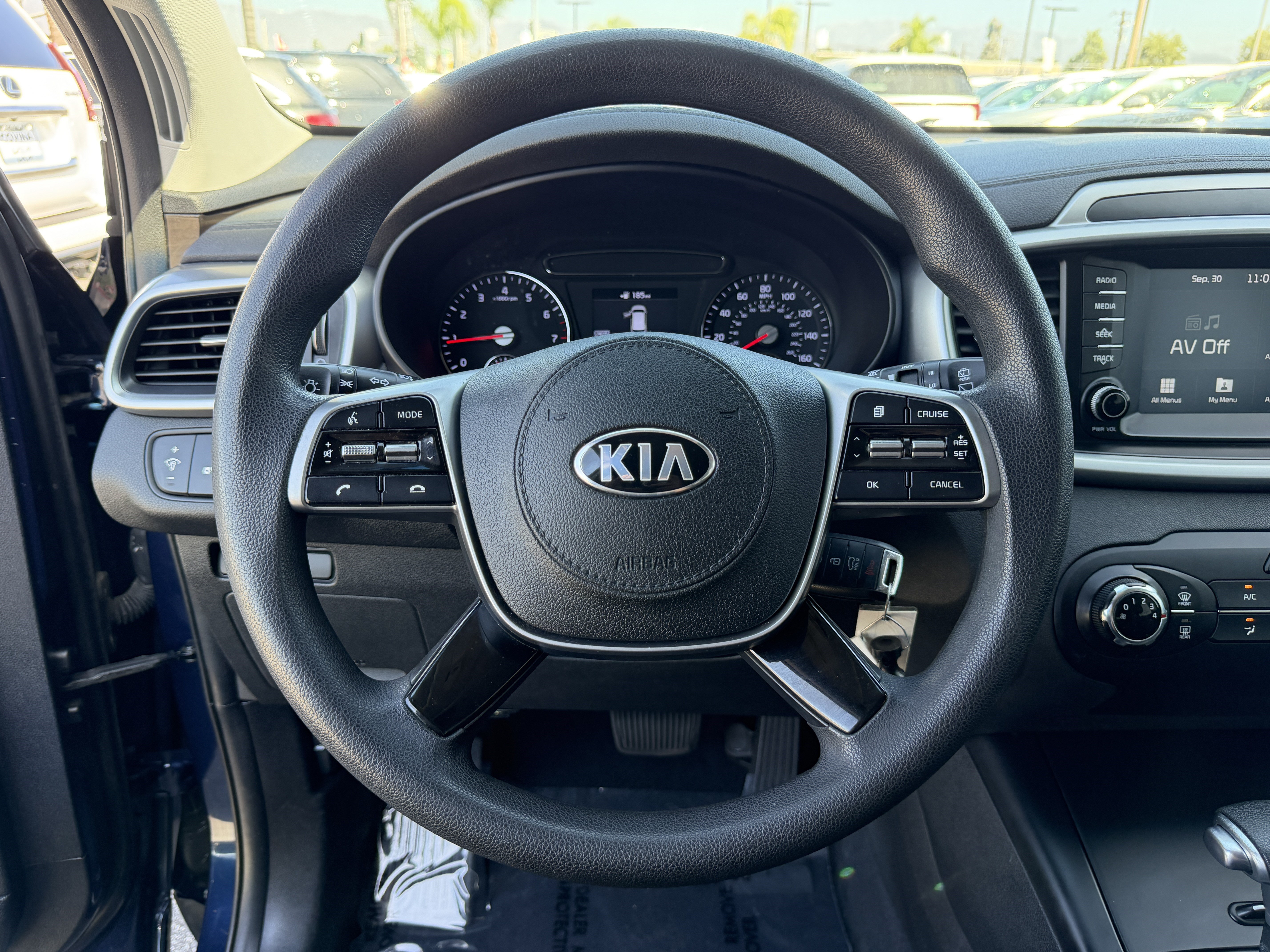 Used 2019 Kia Sorento FWD image 17