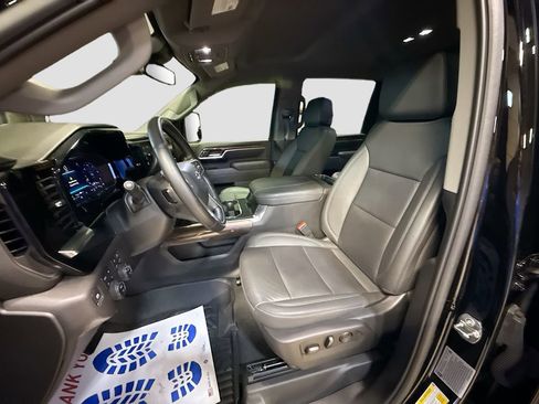 Used 2025 Chevrolet Silverado 2500 LT w/ Trail Boss Package AWD/4WD image 21