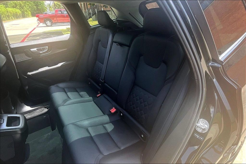 Certified 2026 Volvo XC60 B5 Plus AWD/4WD image 35