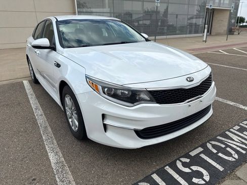 Used 2018 Kia Optima LX FWD image 2