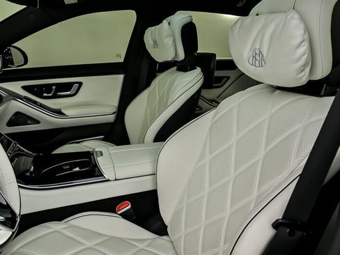 Used 2024 Mercedes-Benz Maybach S 680 4MATIC image 24
