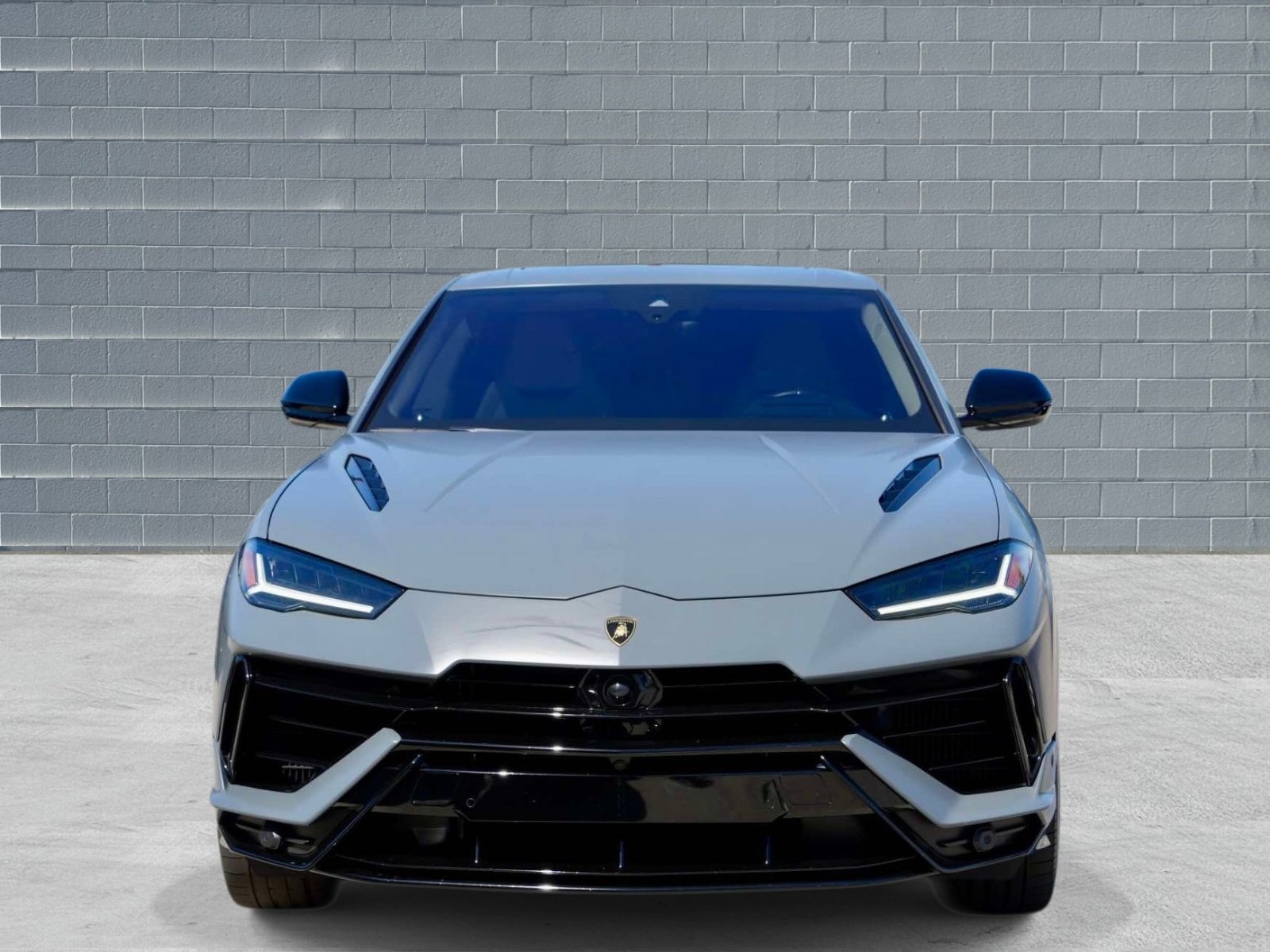 Used 2023 Lamborghini Urus S AWD/4WD image 2