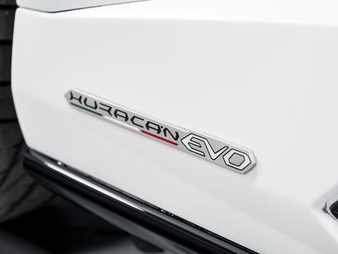 Used 2022 Lamborghini Huracan EVO AWD/4WD image 49