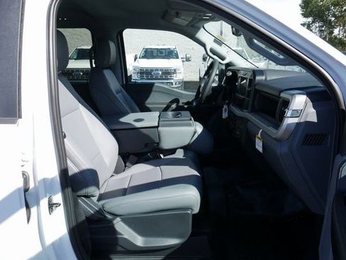 New 2026 Ford F250 XL w/ XL Chrome Package AWD/4WD image 23