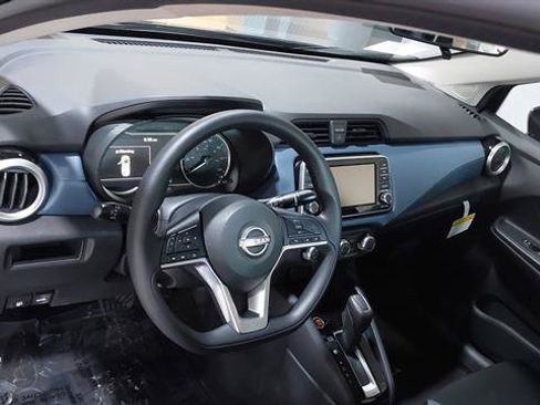 Used 2025 Nissan Versa SV w/ Trunk Package FWD image 18