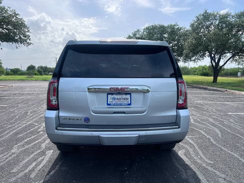 Used 2019 GMC Yukon Denali w/ Denali Ultimate Package RWD image 8