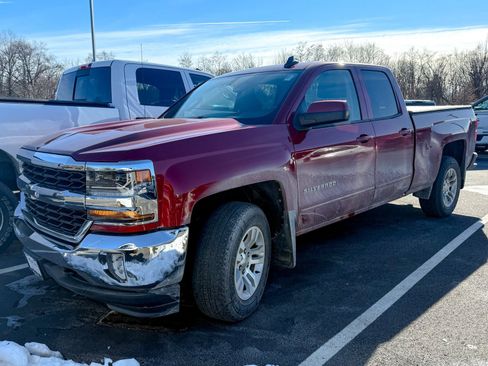 Used 2018 Chevrolet Silverado 1500 LT w/ All Star Edition image 3