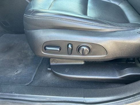 Used 2019 Chevrolet Blazer LT image 14