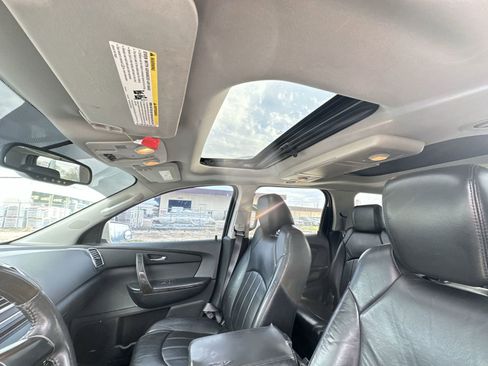 Used 2011 GMC Acadia Denali image 17