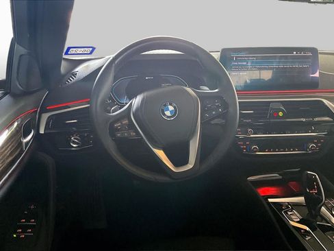 Used 2023 BMW 530e w/ Convenience Package RWD image 15