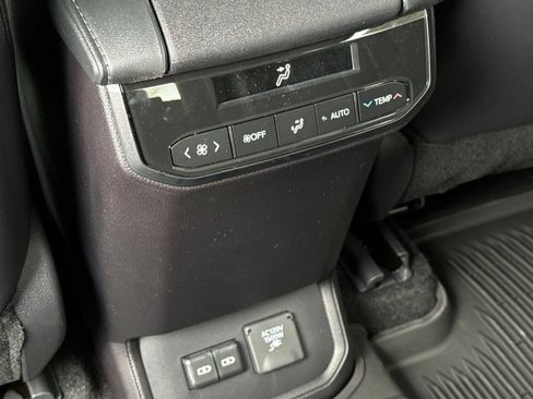 New 2026 Toyota Highlander Limited AWD/4WD image 14