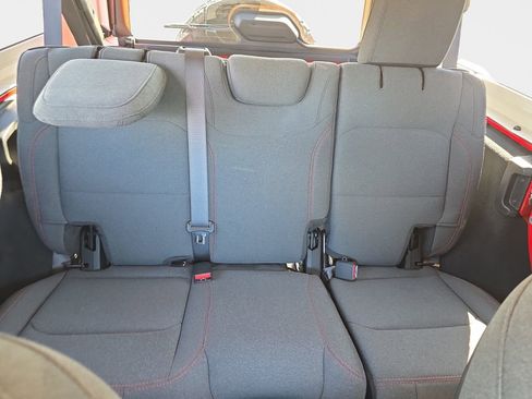 Used 2024 Jeep Wrangler Unlimited Rubicon w/ Technology Group image 19