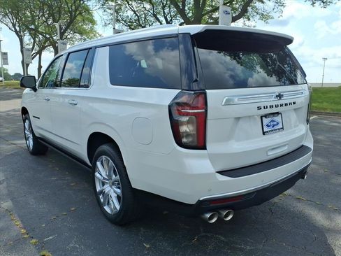 Used 2022 Chevrolet Suburban High Country w/ Max Trailering Package AWD/4WD image 5