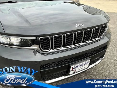 Used 2025 Jeep Grand Cherokee L Laredo w/ Luxury Tech Group I image 35