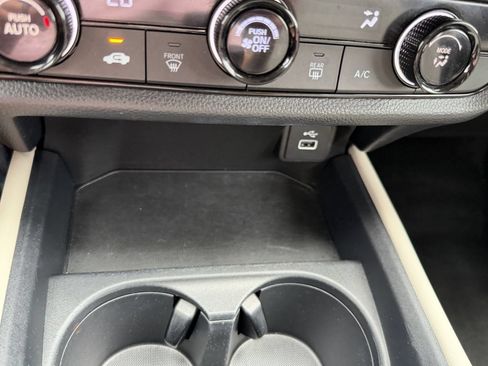 Used 2024 Honda HR-V LX image 25