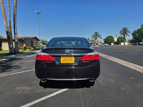 Used 2015 Honda Accord Sport image 9