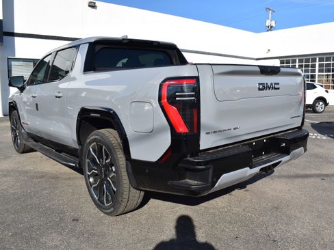 New 2025 GMC Sierra EV Denali image 36