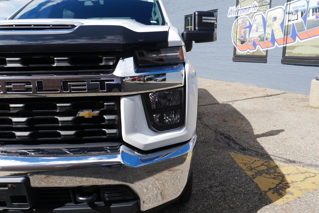Used 2021 Chevrolet Silverado 3500 LT AWD/4WD image 3
