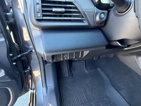 Used 2021 Subaru Outback AWD/4WD image 30