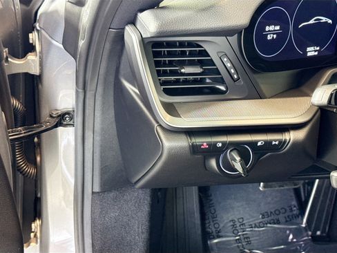 Used 2024 Porsche 911 Carrera image 13