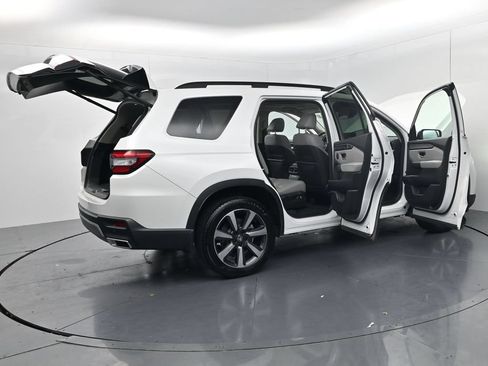 Used 2024 Honda Pilot Touring image 62