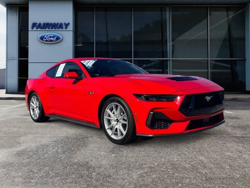 Certified 2025 Ford Mustang GT Premium image 3