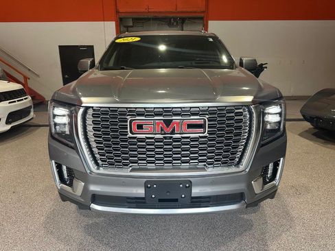 Used 2021 GMC Yukon Denali w/ Denali Premium Package AWD/4WD image 10