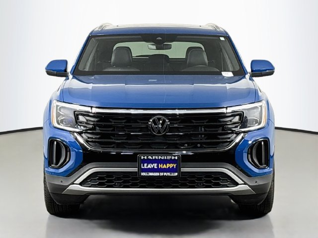 Used 2025 Volkswagen Atlas Cross Sport SE AWD/4WD image 2