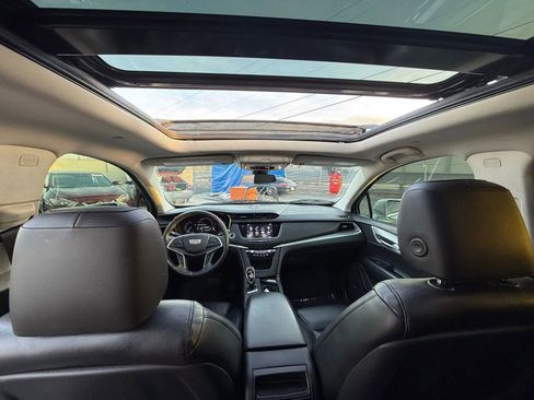 Used 2017 Cadillac XT5 Luxury w/ Driver Awareness Package image 15