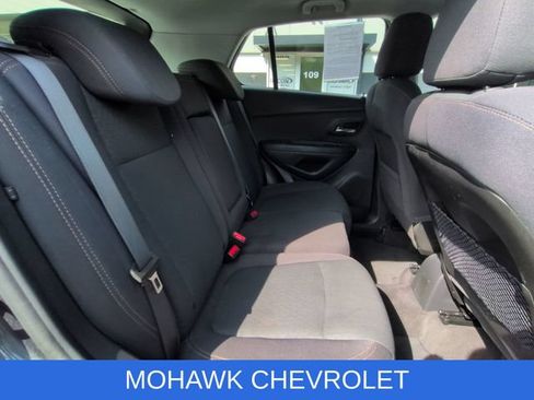 Used 2019 Chevrolet Trax LS FWD image 26