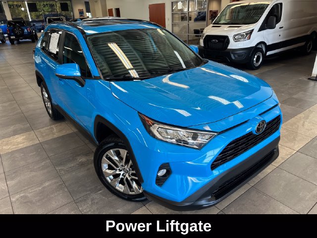 Used 2021 Toyota RAV4 XLE Premium FWD image 11