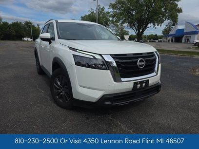 Used 2024 Nissan Pathfinder SV