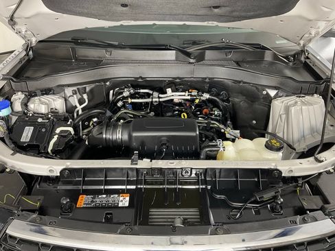 Used 2023 Ford Explorer XLT RWD image 9
