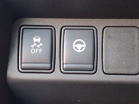 Used 2022 Nissan Rogue Sport SV w/ Technology Package image 25