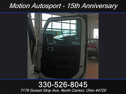 Used 2022 Jeep Wrangler Unlimited Sahara image 38