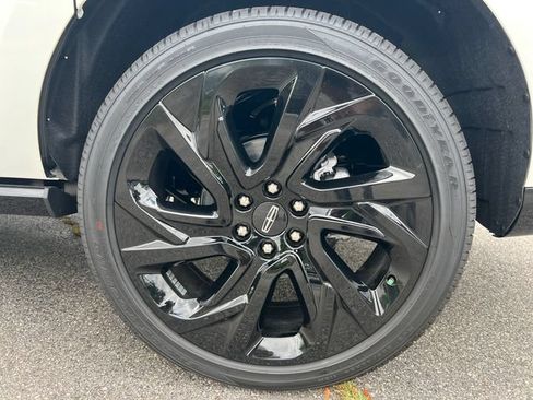 New 2027 Lincoln Navigator L Black Label AWD/4WD image 22