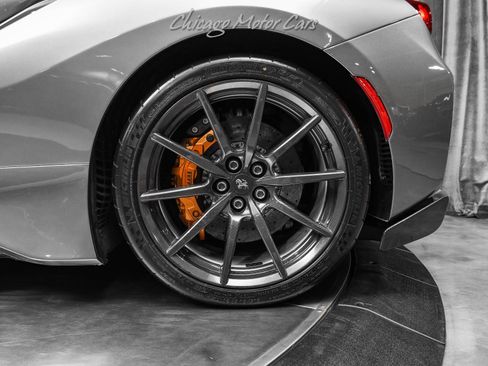 Used 2019 Ferrari 488 Pista Coupe RWD image 54