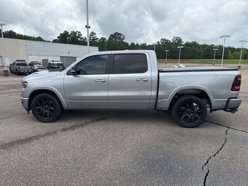 Used 2022 RAM 1500 Laramie AWD/4WD image 10