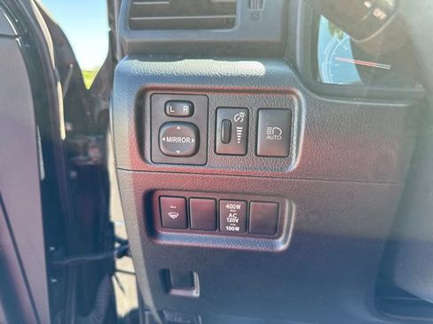 Used 2020 Toyota 4Runner TRD Off-Road AWD/4WD image 17