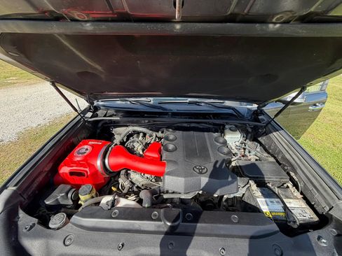 Used 2013 Toyota 4Runner Limited image 20