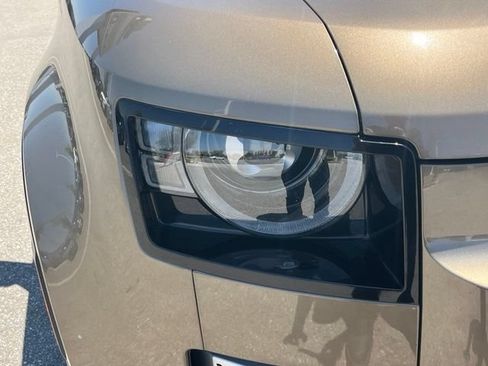 Used 2025 Land Rover Defender 110 S AWD/4WD image 32