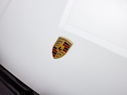 Certified 2026 Porsche Macan AWD/4WD image 12