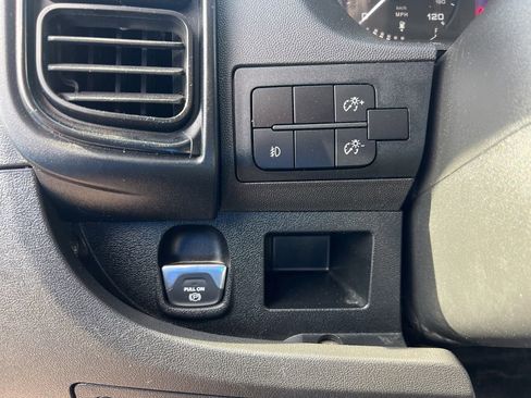Used 2025 RAM ProMaster 2500 w/ Convenience Group FWD image 10