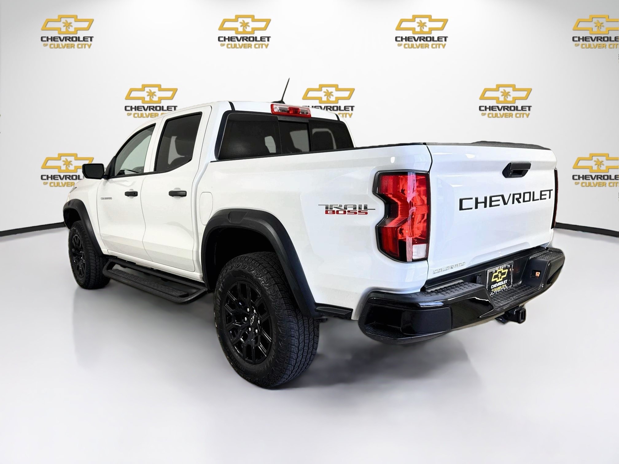 Used 2024 Chevrolet Colorado Trail Boss w/ Advanced Trailering Package AWD/4WD image 6