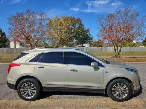 Used 2017 Cadillac XT5 Luxury w/ Driver Awareness Package image 7