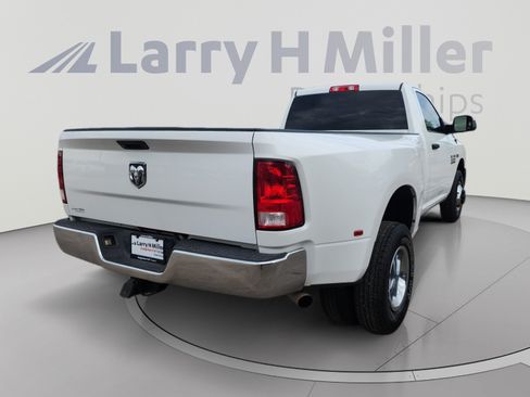Used 2016 RAM 3500 Tradesman w/ Chrome Appearance Group RWD image 5