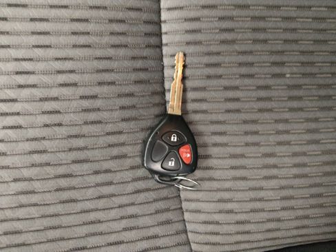 Used 2018 Toyota 4Runner SR5 image 32