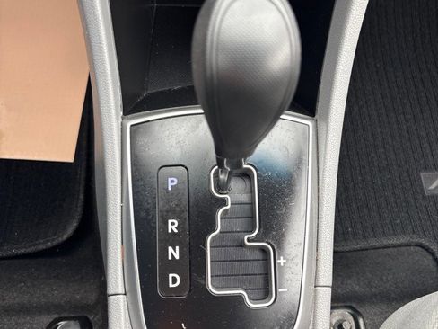 Used 2013 Hyundai Accent GLS image 15