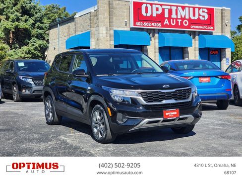 Used 2021 Kia Seltos LX image 1